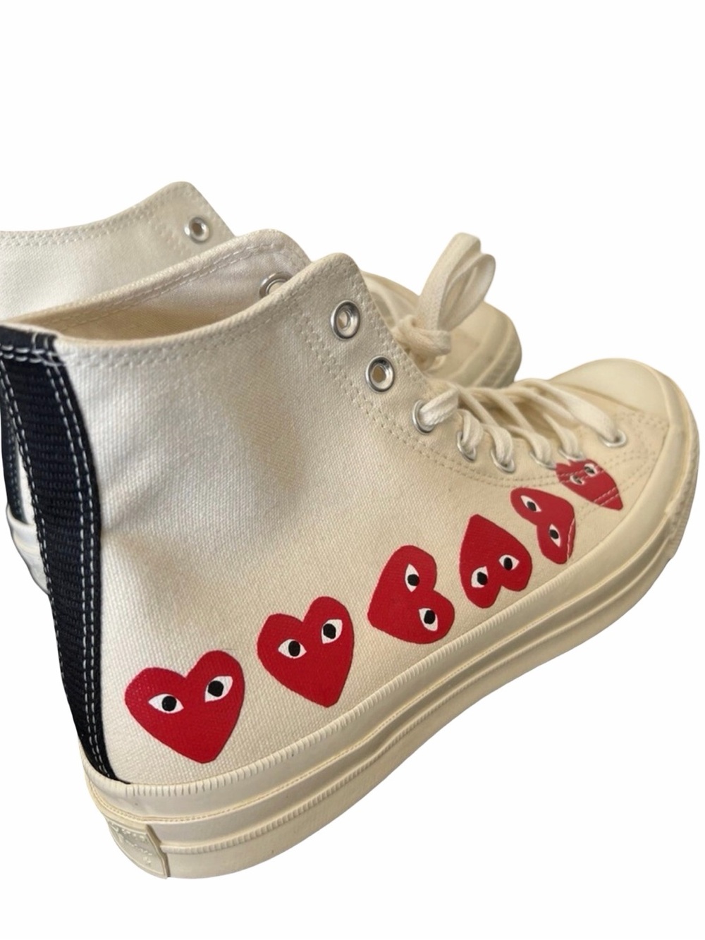 Comme Des Garcons x Chuck Taylor Unisex High-Top Sneakers with Red Heart Motifs - Picture 5 of 9